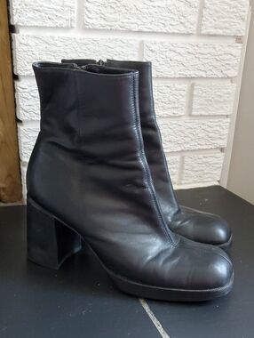 Transit Classic Black Leather Block Heel Ankle Boots Sz 10 Whimsigoth Grunge